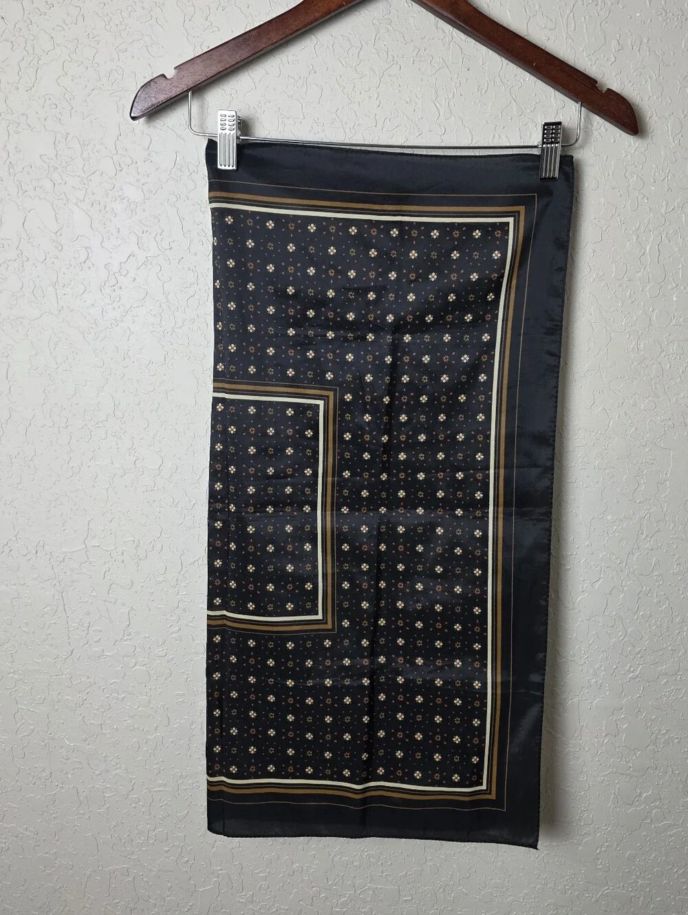 Desco Vintage Floral Square Scarf Black Brown 26x26